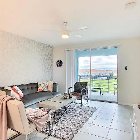 Homey 2Br Condo With 2 Clubhouses & Waterpark